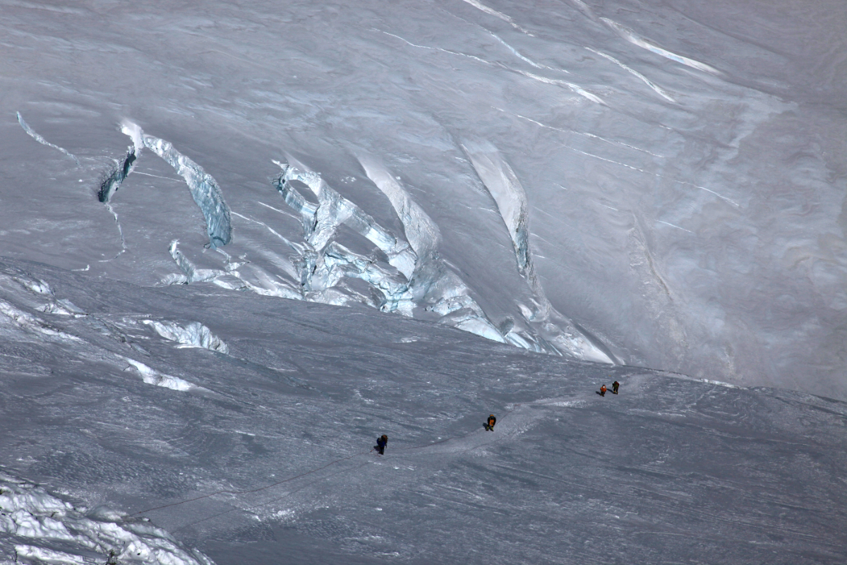 Trail coming up Lhotse wall